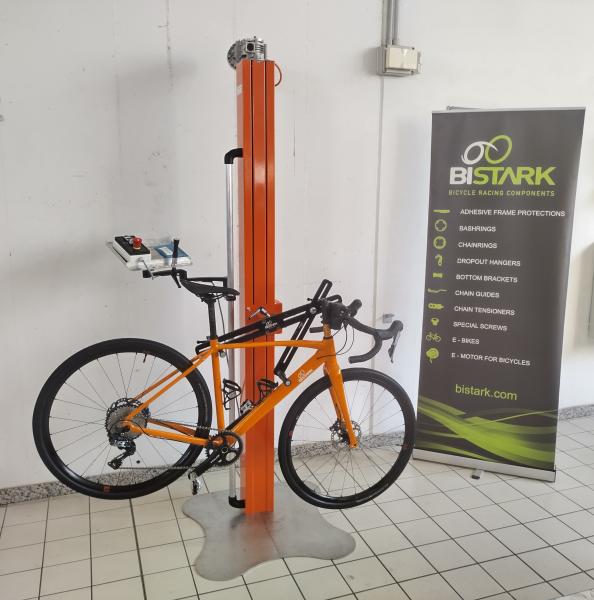 BK009 - Sollevatore elettroassistito per biciclette